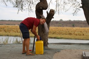 Kevin's AEG bush washer. Normally set to 40degreees economy wash